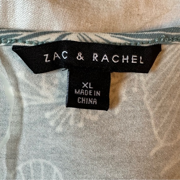 NWT Zac and Rachel XL V neck Seabed floral top.  Butterfly sleeves. - Picture 7 of 10